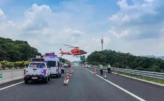 陈巴尔虎旗高速公路汽车救援案例