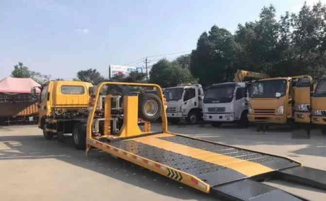 陈巴尔虎旗汽车中途维修案例