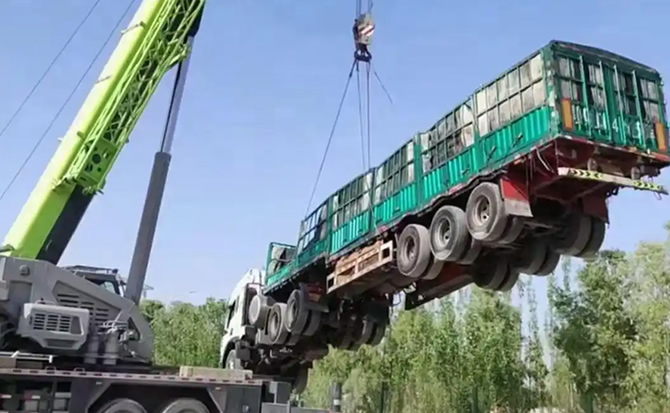陈巴尔虎旗道路脱困救援案例